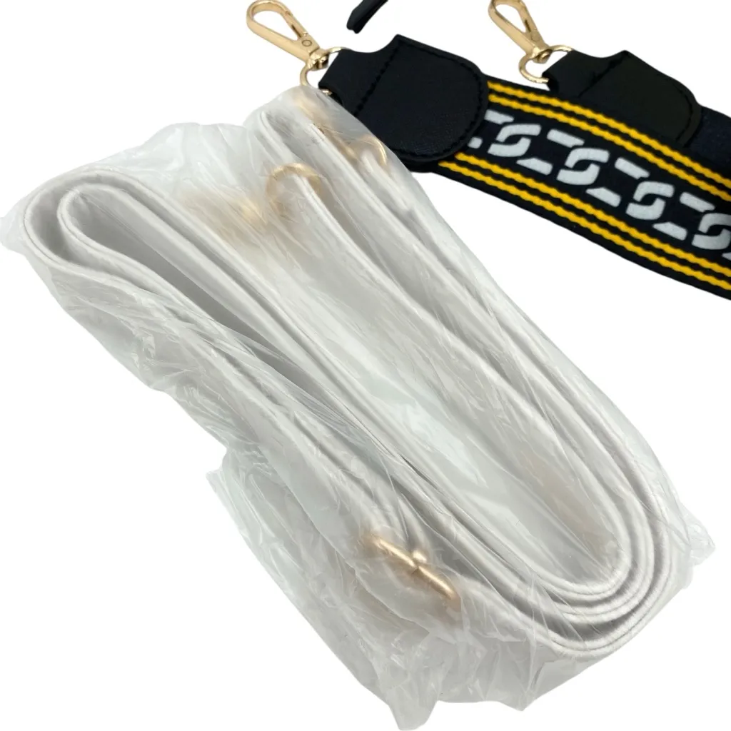 Camera Crossbody Bag NWOT White - Image 8