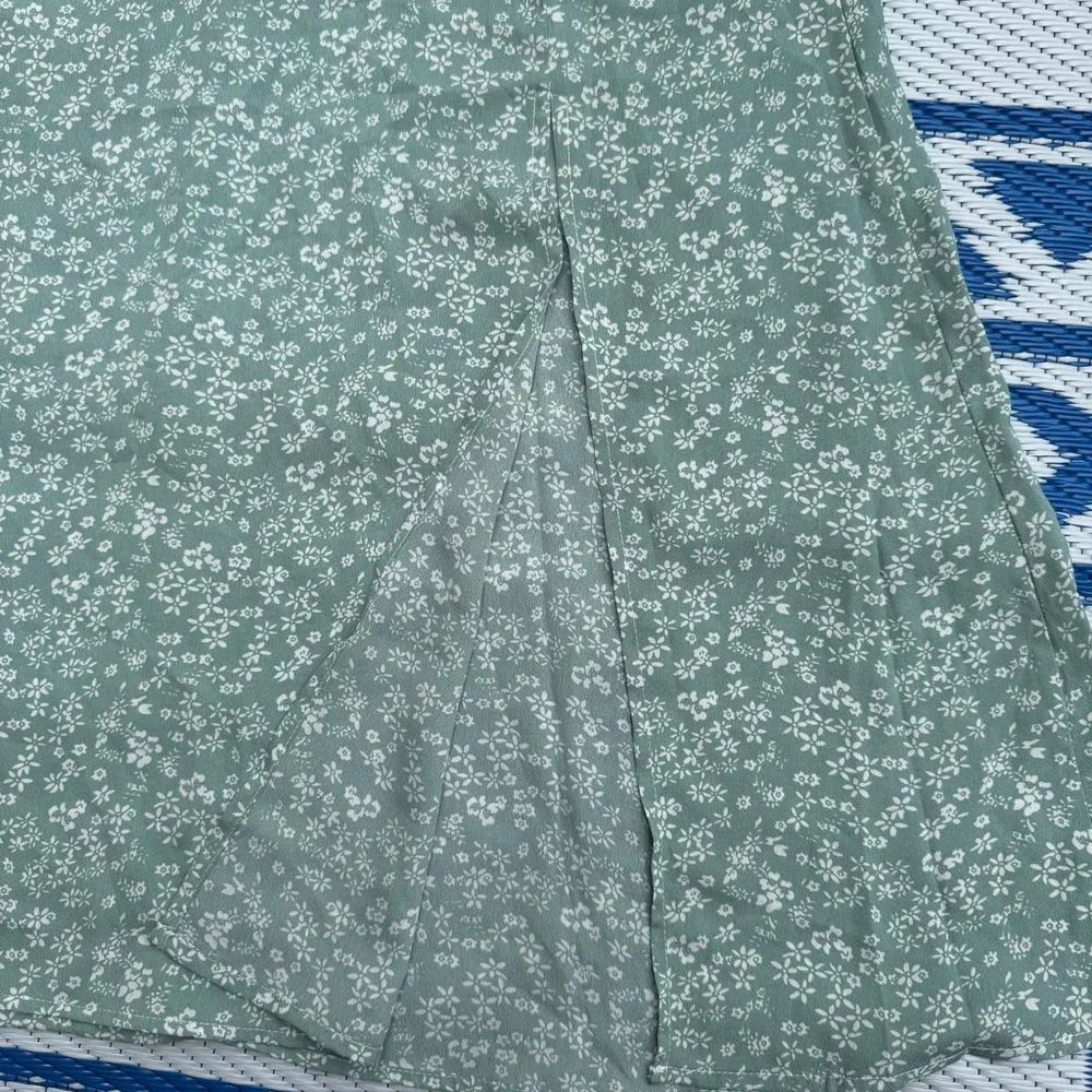 SHEIN Green Maxi A-Line Skirt with Slit - Image 5