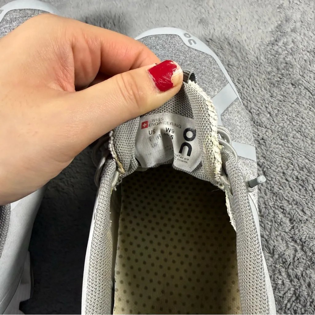 Women’s 9 On Running Cloud 5 Terry Glacier Lunar Grey Running Shoe Gray - Image 6