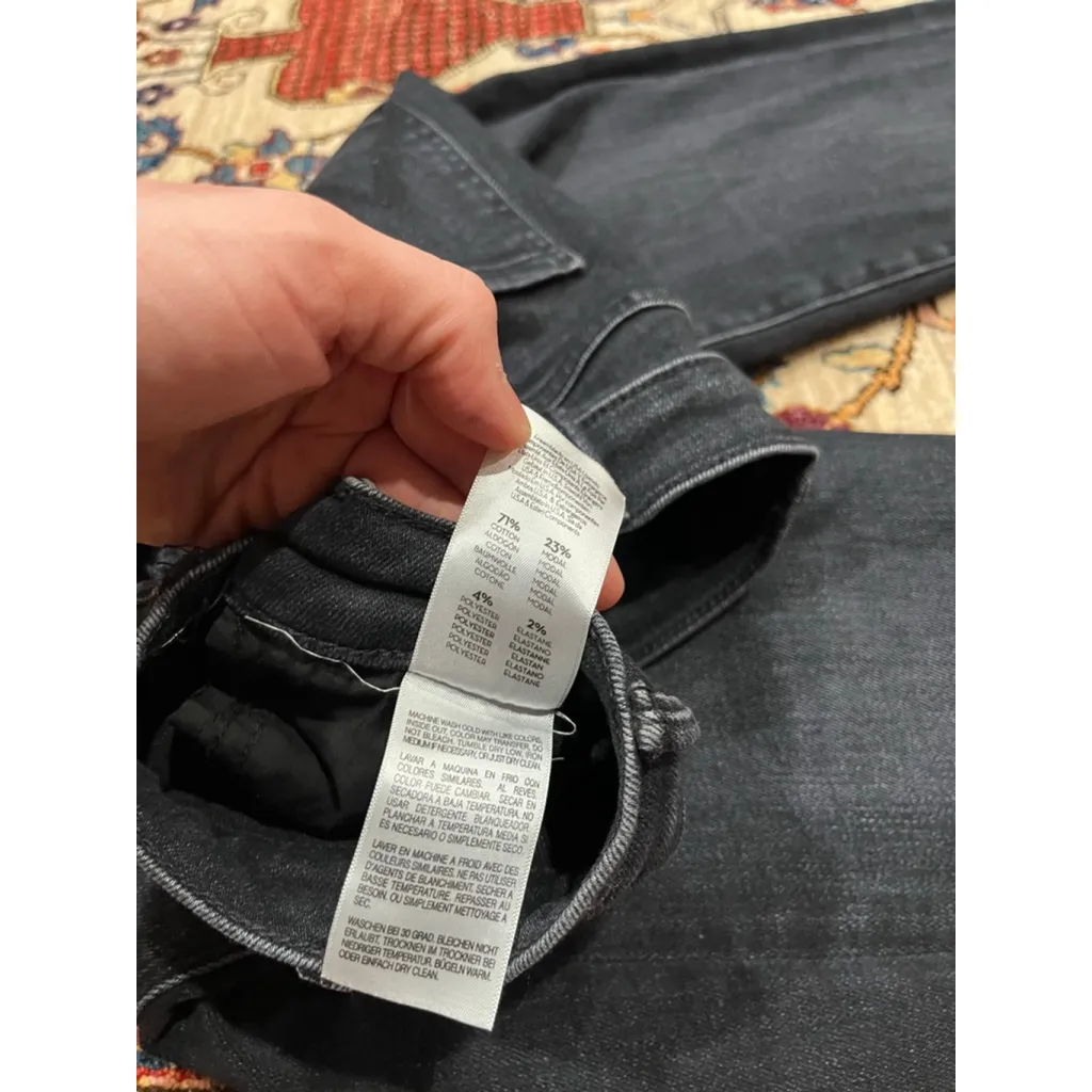 Mother The Huster Ankle Fray in Encounters At Night Wash Size 26 Black - Image 8