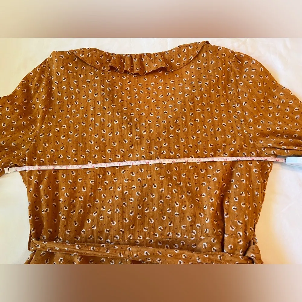 Women’s Ruffled Casual Work Wrap Blouse Size L Golden Mustard Yellow EUC - Image 5