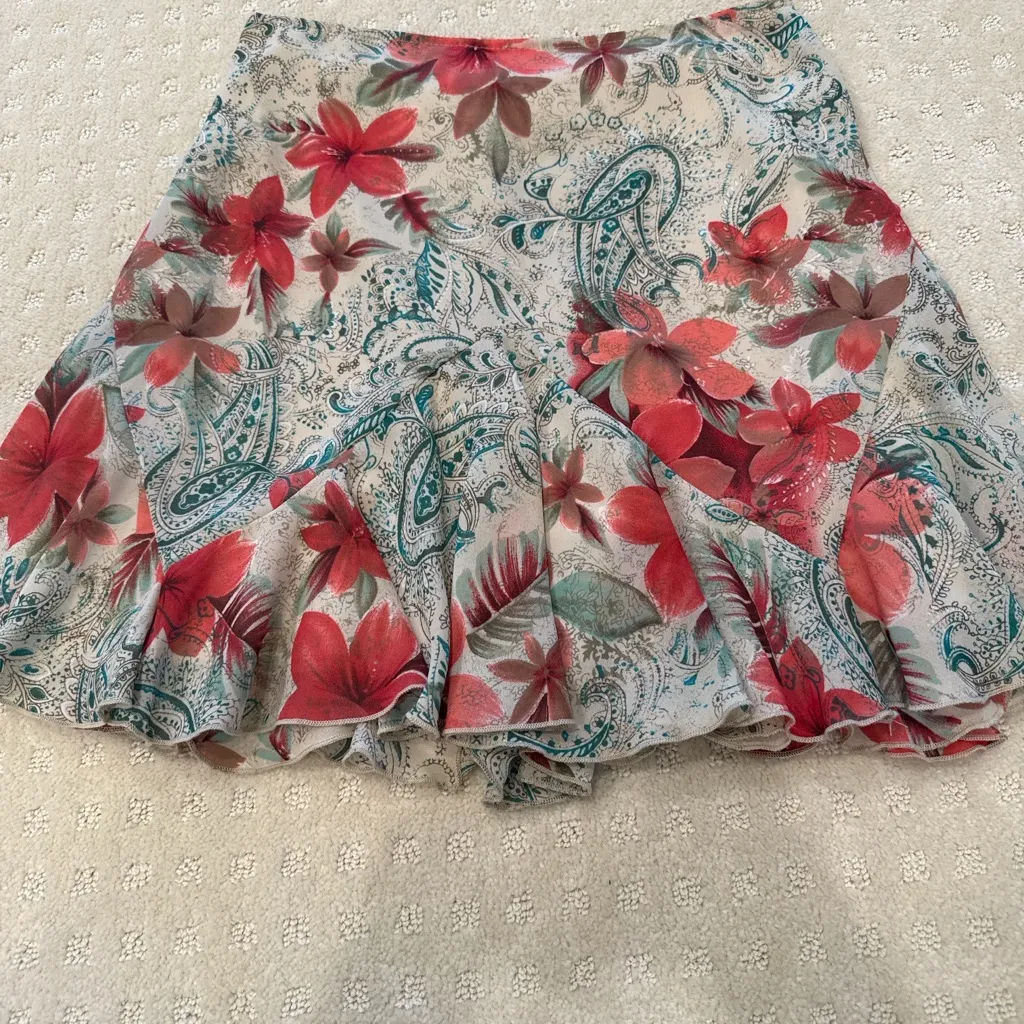 Floral Paisley Skater Mini Skirt Red Hibiscus Print Size 5 - Image 4