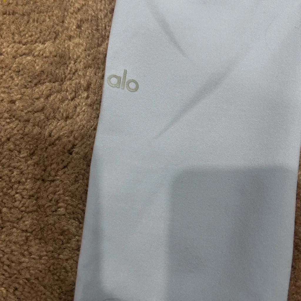 Alo Yoga Seashell Blue Heart throb Airbrush Bra Medium - Image 5