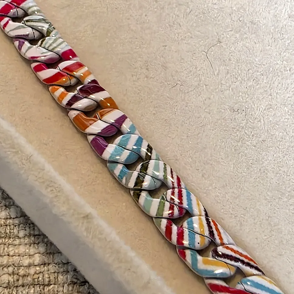 Striped Design Cuban Link Chain Necklace - Image 4