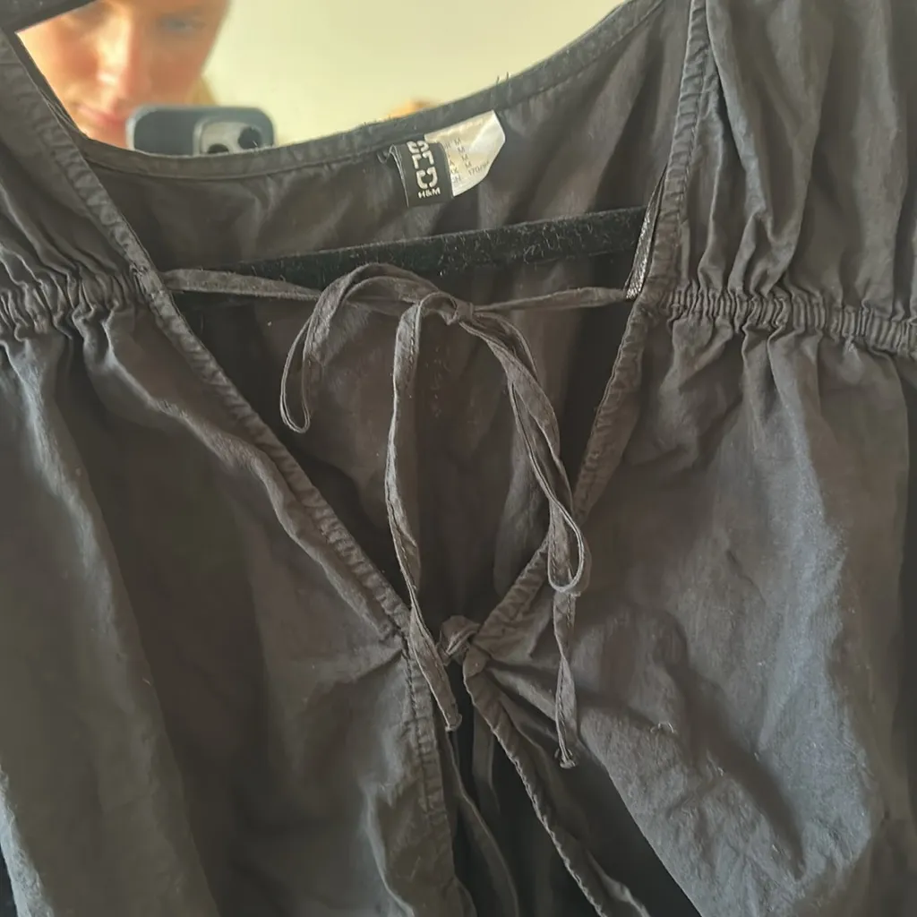 H&M Divided ruffle sinch tie black top - Image 6