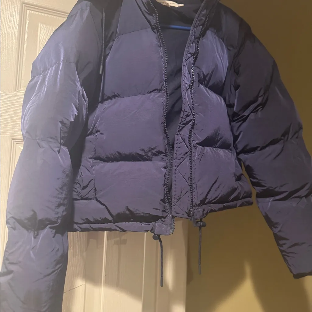 Good American Dark Blue Puffer Jacket - Image 9
