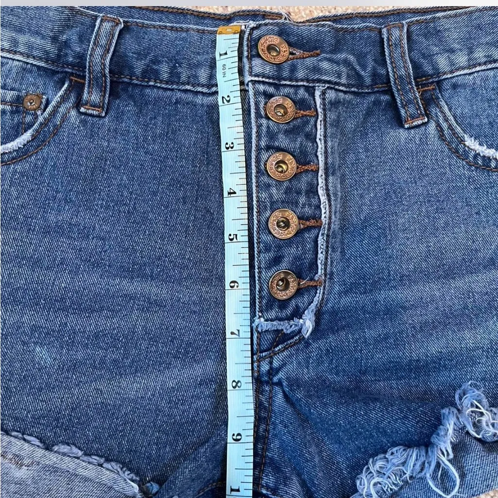 Free People Womens button fly Denim Frayed‎ Hem Cutoff Shorts Sz 28 - Image 4