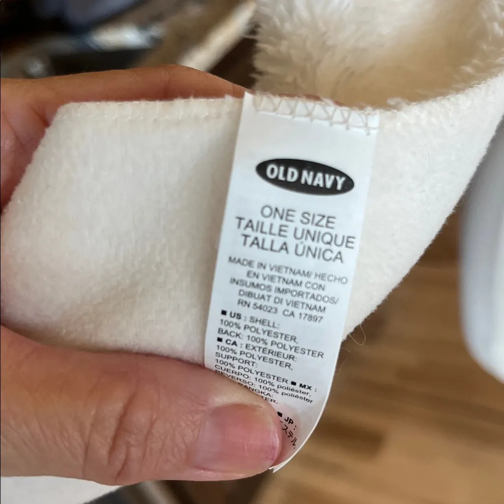 Old Navy Off White Fleece Winter Scarf - Image 4