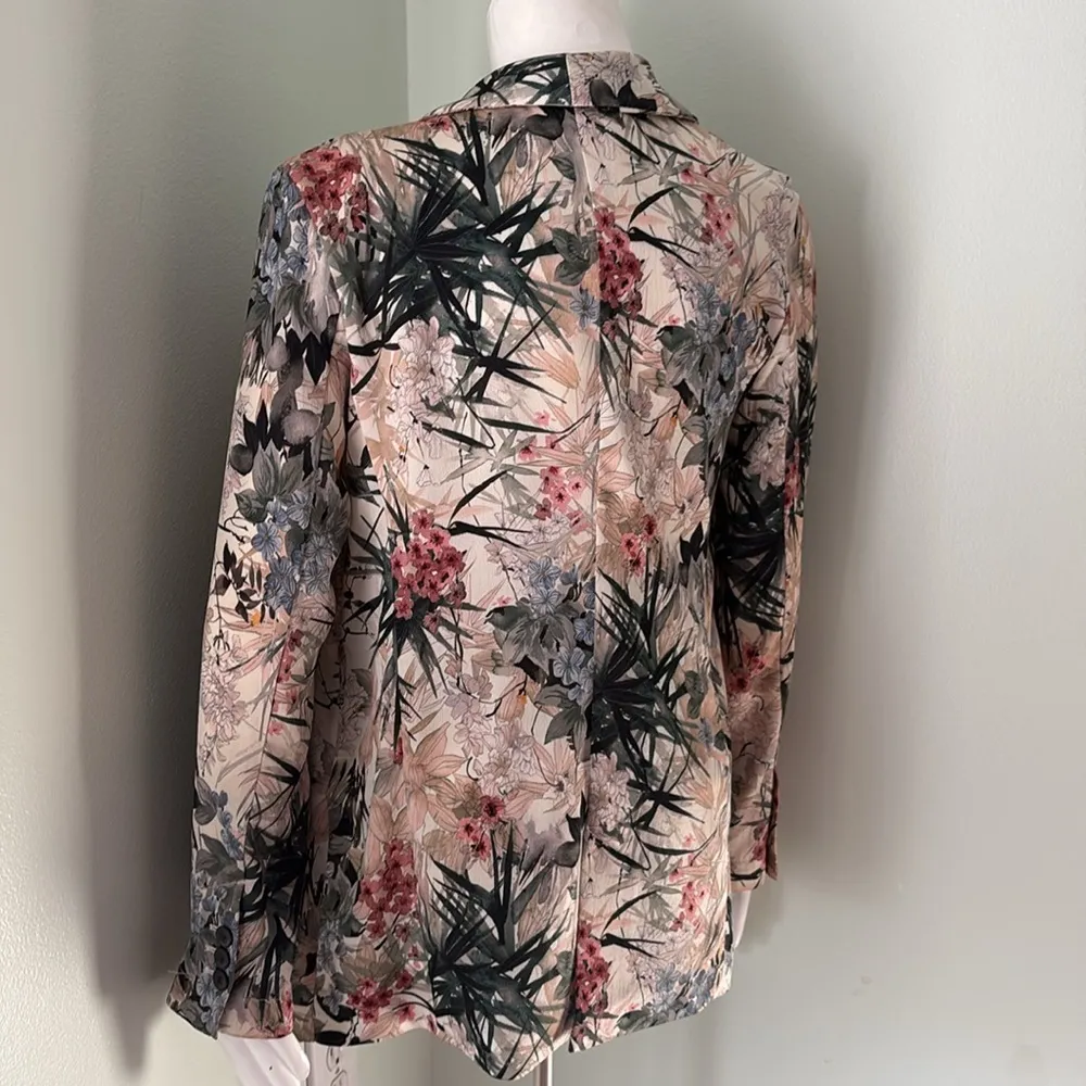 Zara floral blazer size small - Image 11