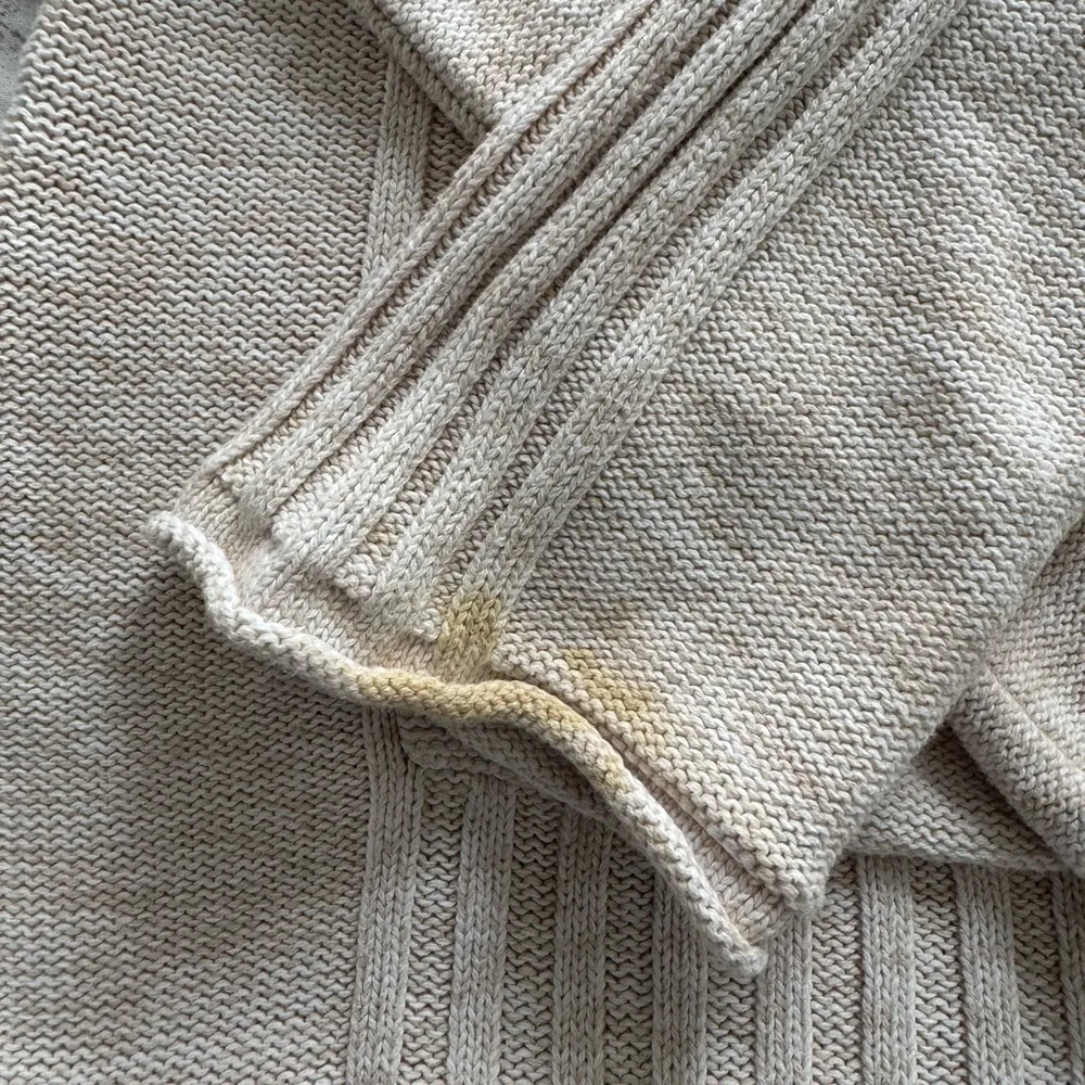 Roxy Cream cable Knit Hooded V-neck kangaroo pocket Sweater, size M outdoor - Image 15