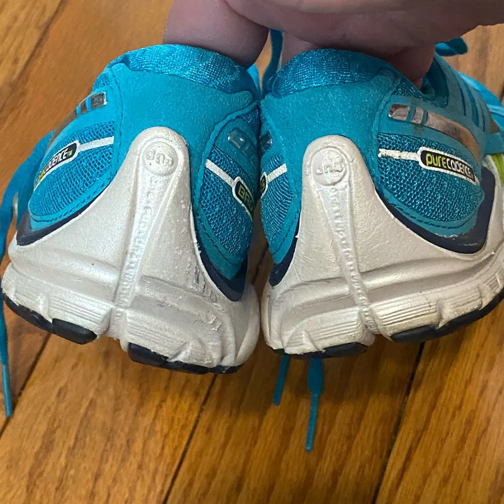 Women's Brooks Pure Cadence Teal Green Black Running Shoes Size 7 1201341B763‎ - Image 4