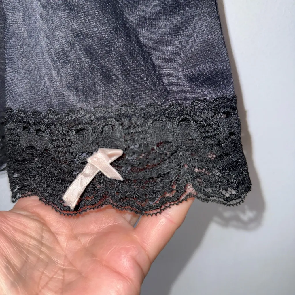 Vintage Olga Black‎ Nylon Slip Skirt Lace Trim Knee Length Small Black - Image 3