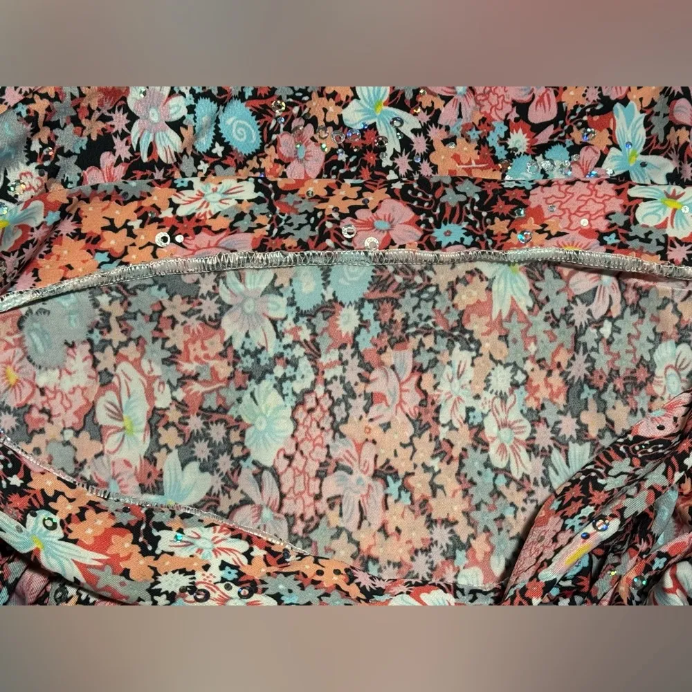 EUC Unbranded Pink and Blue Floral Sequin Strapless Dress size small - Image 8