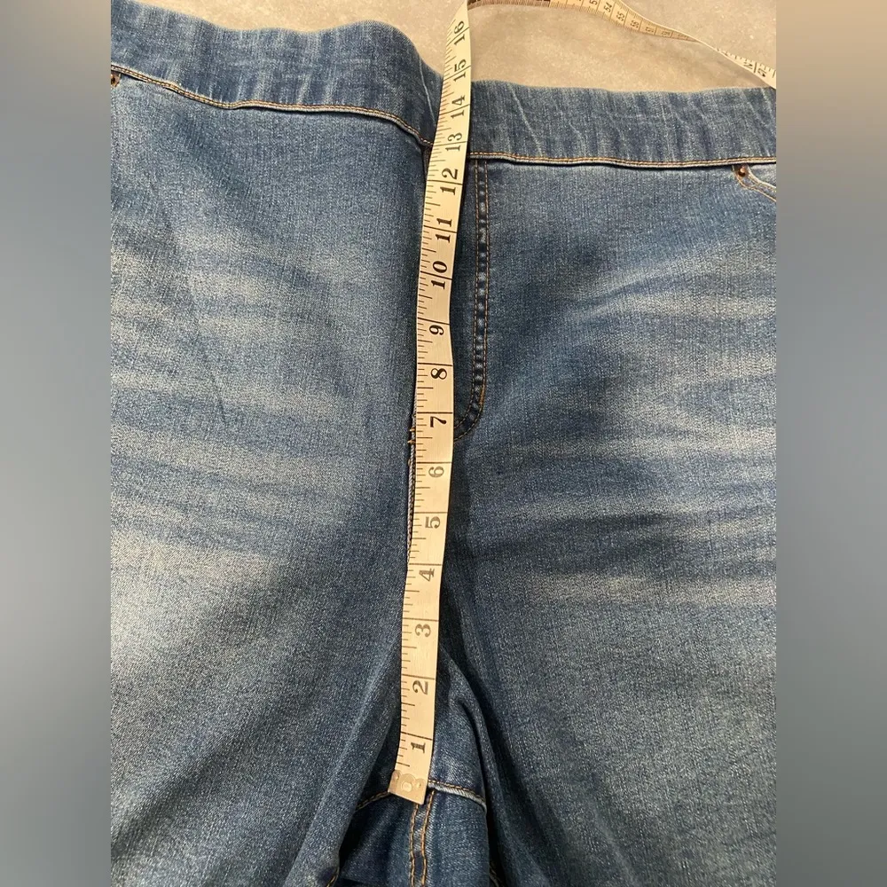 NWT Terra & Sky Size 4X Elastic WaistSplit Hem Med Wash Denim Jean Shorts - Image 10