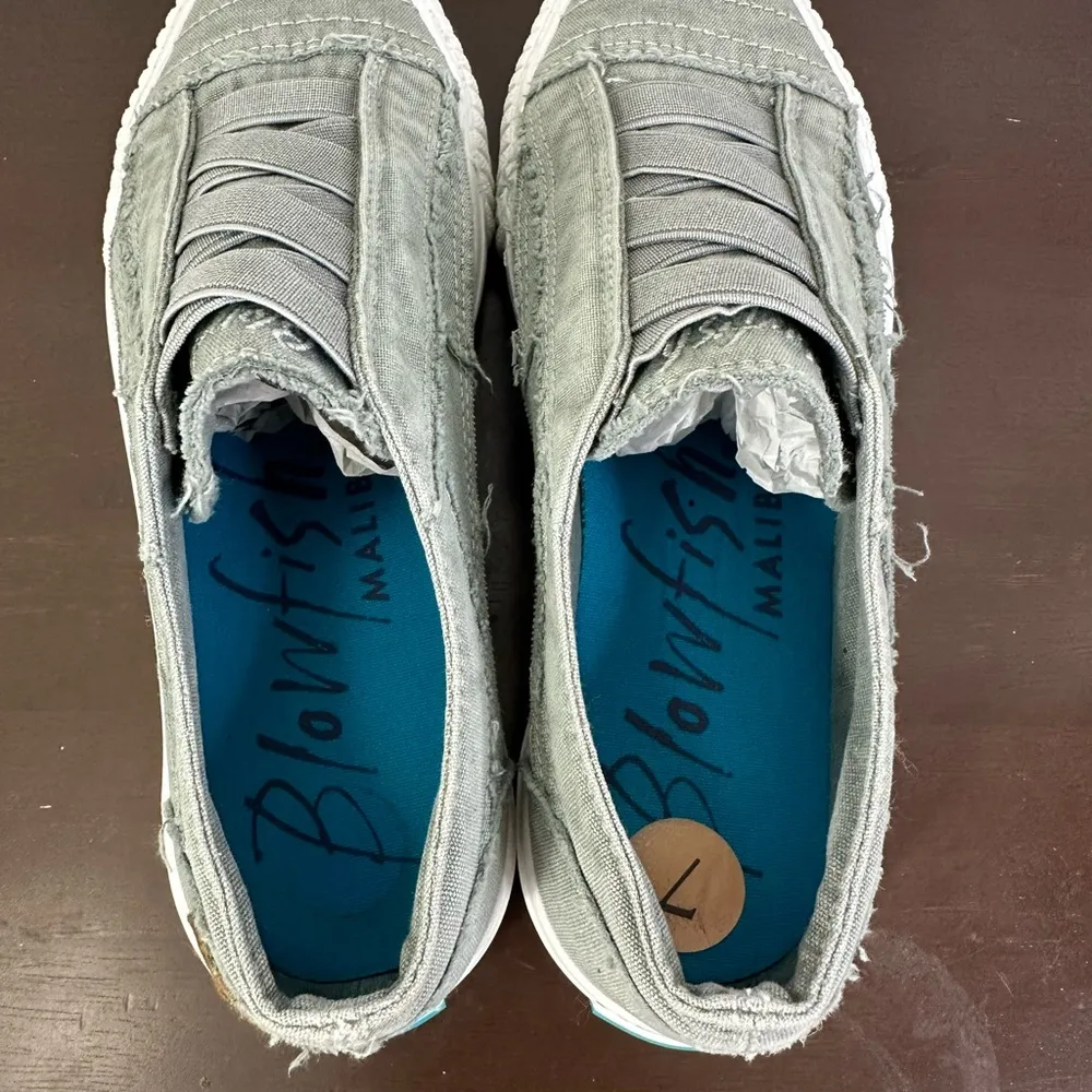 Blowfish Slip On Canvas Sneakers Size 7 - Image 4