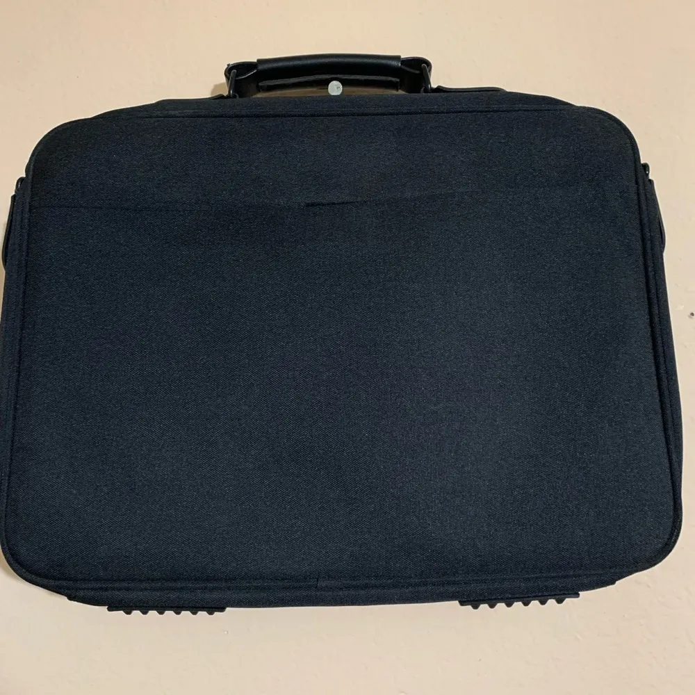 Targus • Black Classic Briefcase Messenger Carry Case Laptop Bag - Image 4