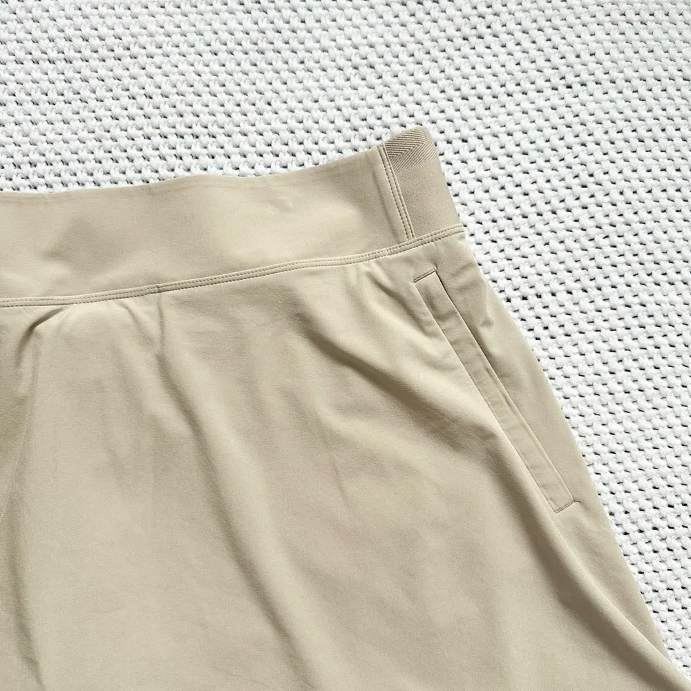 Athleta  Brooklyn Heights Abalone Grey Light Khaki High Rise Skort Shorts 18 - Image 5