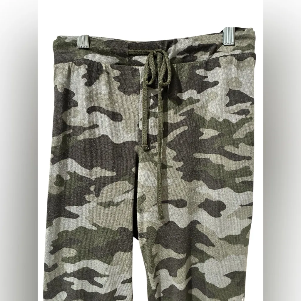 Lucky Brand 4 Piece Women's Green Camouflage Loungewear Set. Size L - Image 10