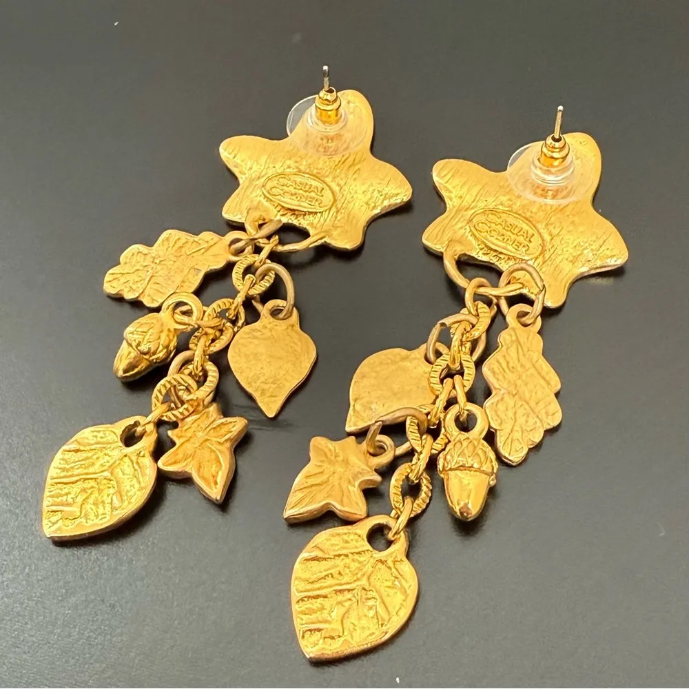 Vintage 80s CASUAL CORNER Goldtone Autumn Fall Leaves Acorns Dangle Earrings 25g Gold - Image 8