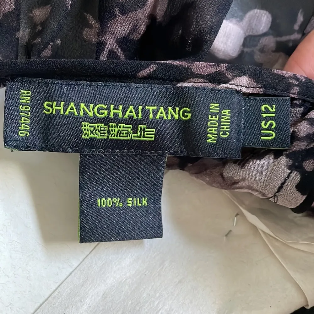 Gorgeous Shanghai Tang silk blouse never worn Size 12 - Image 2