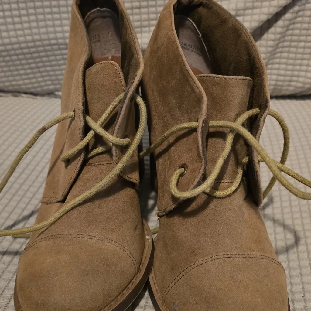 Chinese Laundry Tan Suede Boots - Image 3