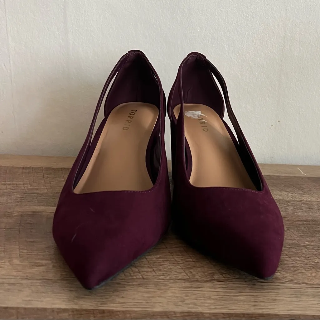 Torrid Wine Pointed Toe Cut Out Block Heel Size 9 WW - Image 5
