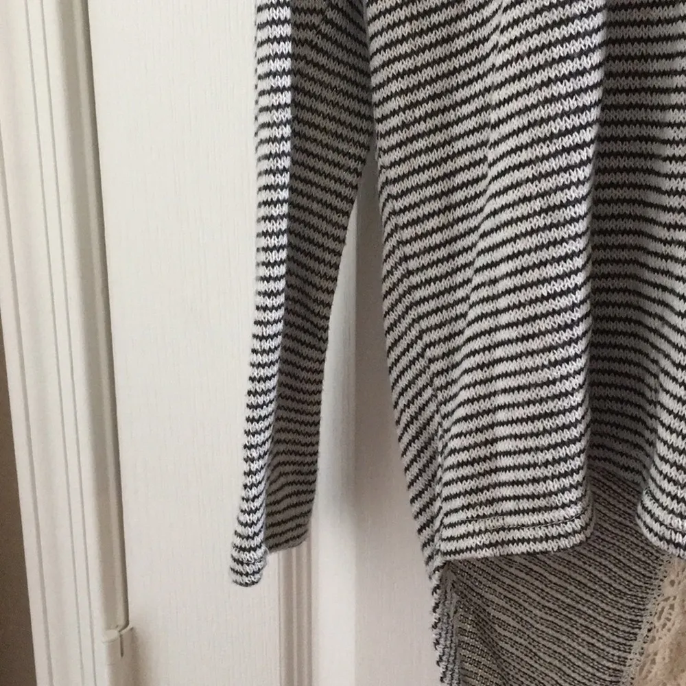 FINAL MARKDOWN 𝅺Charlotte Russe open split back top medium - Image 3