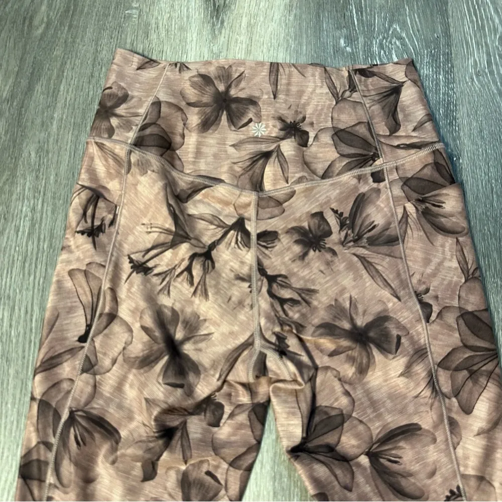 Athleta Salutation Stash Pocket Floral Print 7/8 Legging - Image 5