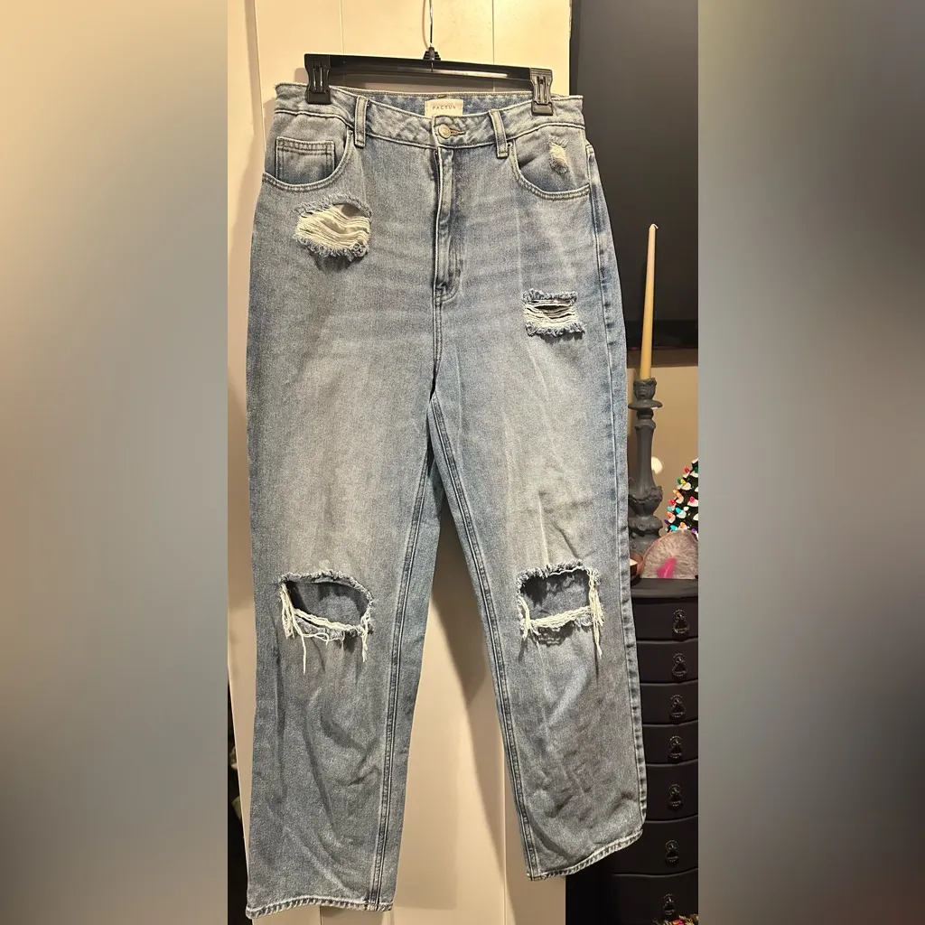 Like New Pacsun Light Indigo Ripped '90s Boyfriend Jeans - Image 6