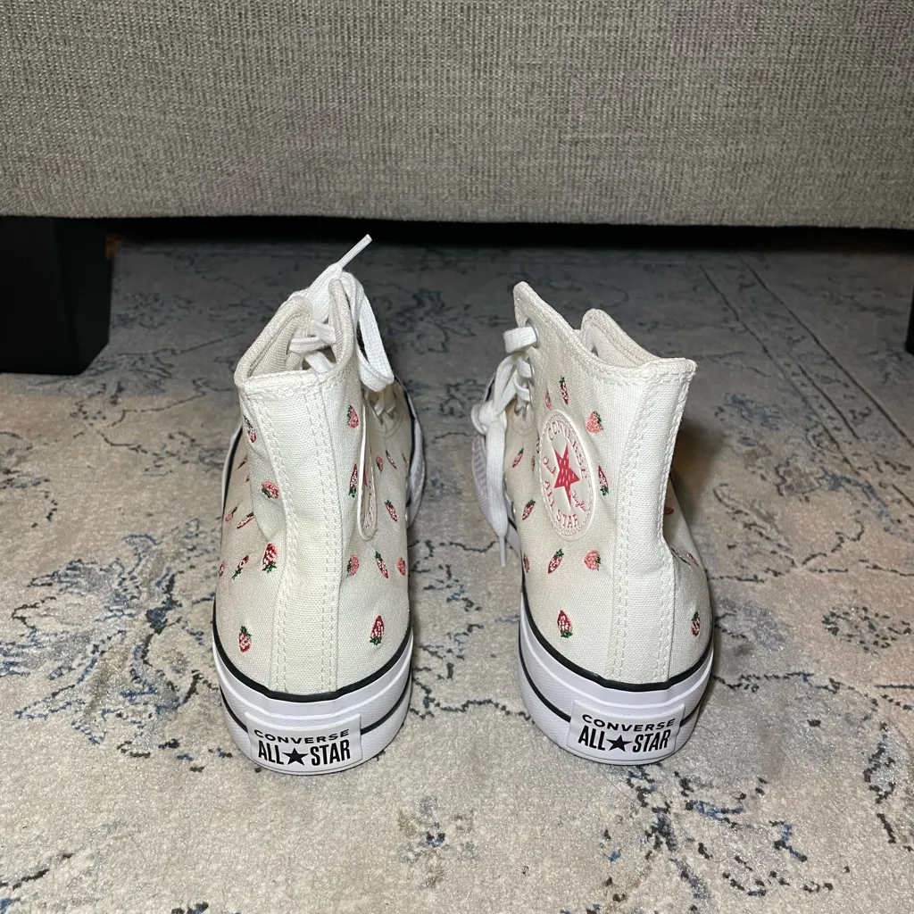 Converse Chuck Taylor All Star Lift Platform Embroidered Strawberries - Image 7