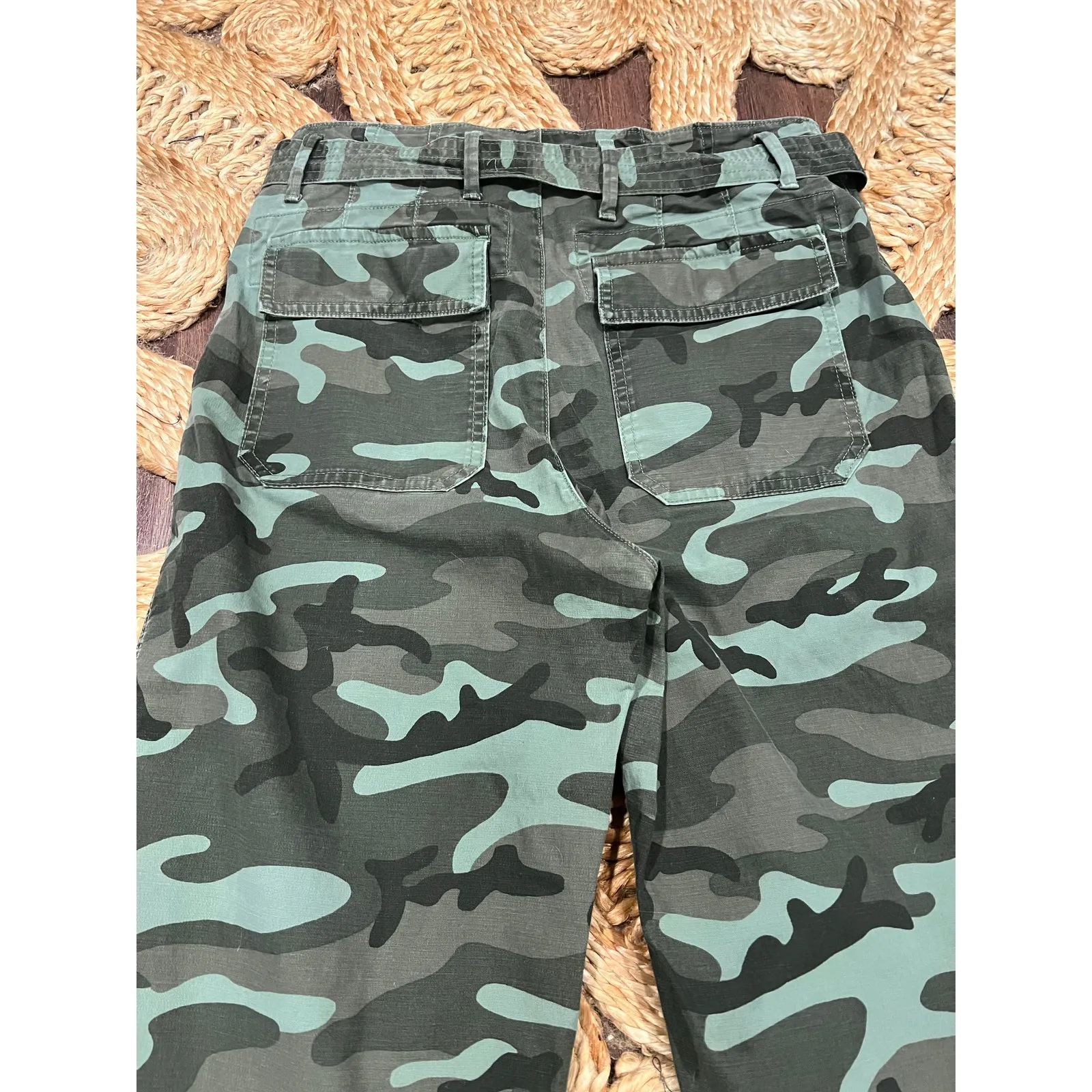 Women’s Gap Camo Wide-leg Belted Cargo Pants Size 4 Streetwear Gorpcore - Image 4