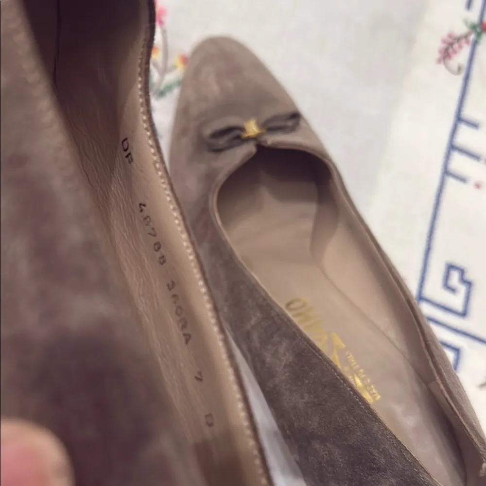 Vintage Salvatore Ferragamo Brown Flats with Bow Accent - Image 6