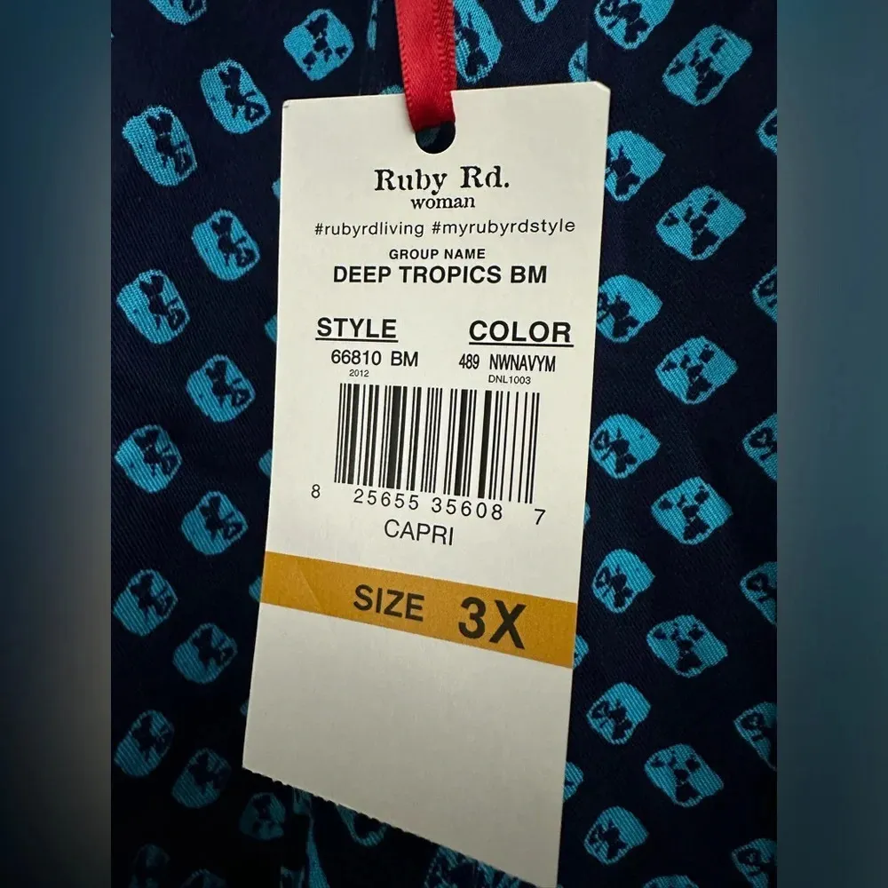 Ruby Rd Tropics Print Capri Pants Size 3X Navy All Over Print Elastic Waist NWT - Image 3