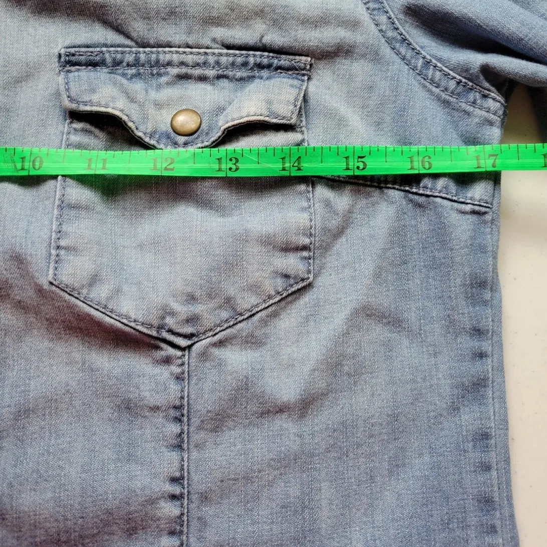 Snap Front Western Country Coastal Cowgirl Long Sleeve Denim Shirt-‎ size XS - Image 4