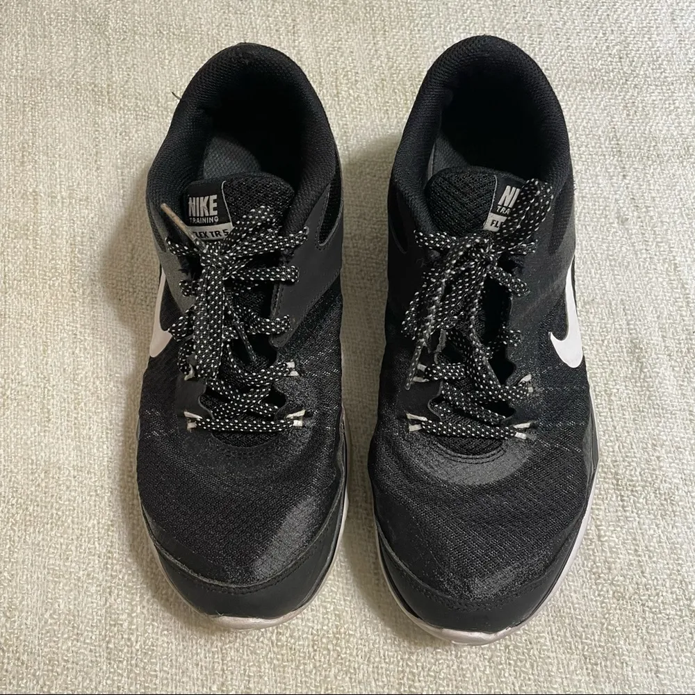 Nike Women’s Flex TR 5 Athletic Shoes - Image 2