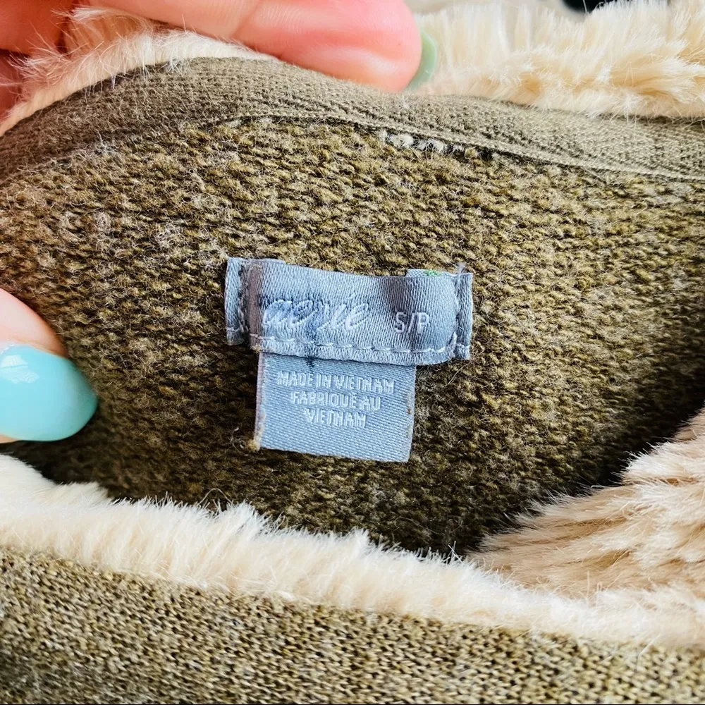 aerie Oversized Pullover Sweater Green Sz Small - Image 10