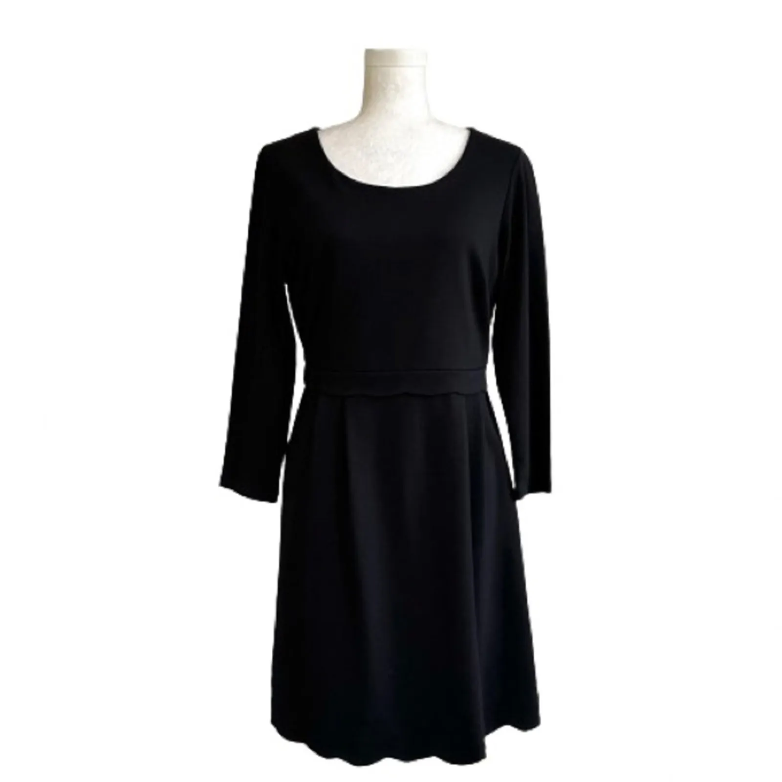Tahari Dress LBD Black 3/4 Sleeve Scalloped Trim Stretch Sheath Dress Size 8 - Image 14