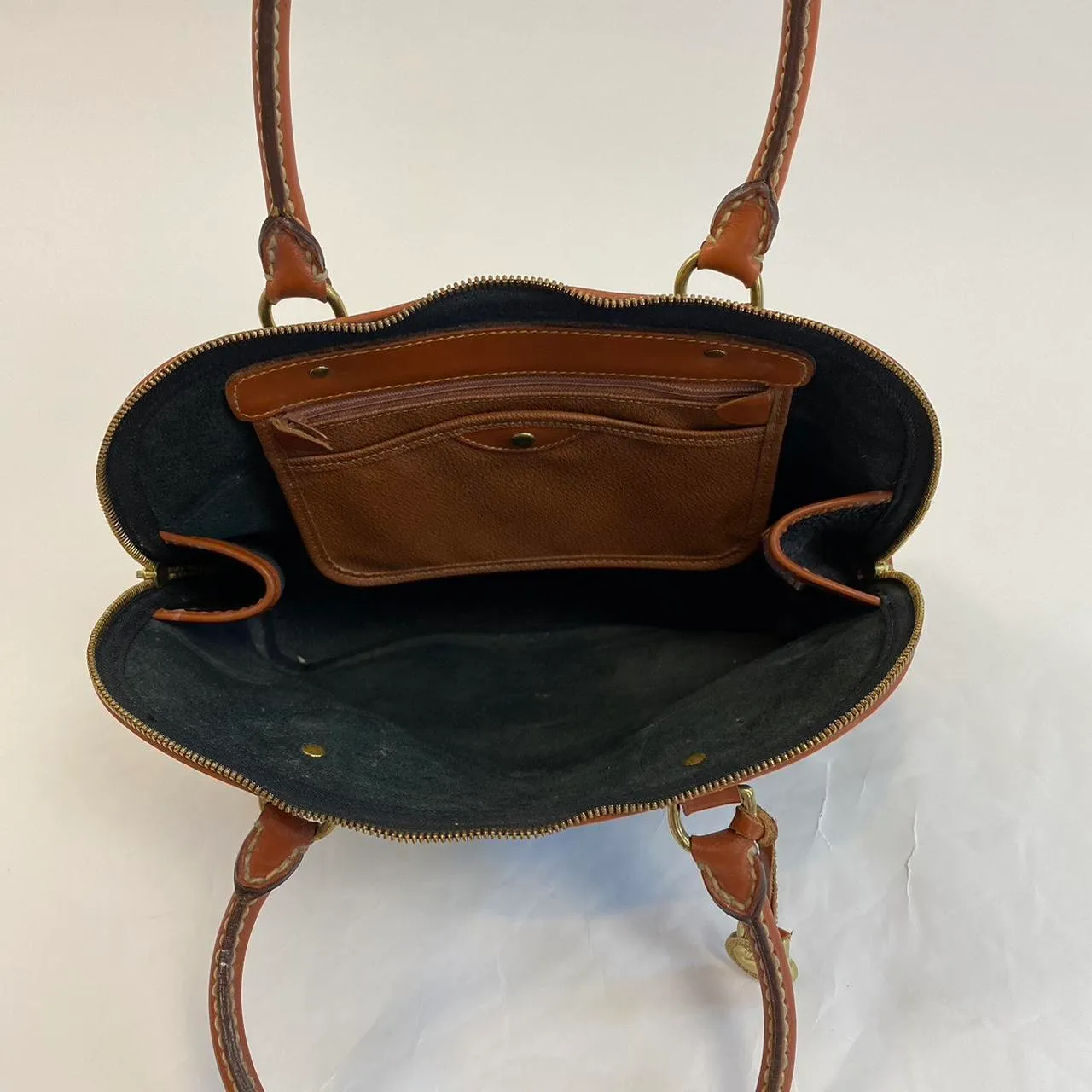 Dooney & Bourke  Vintage Leather Purse - Image 4