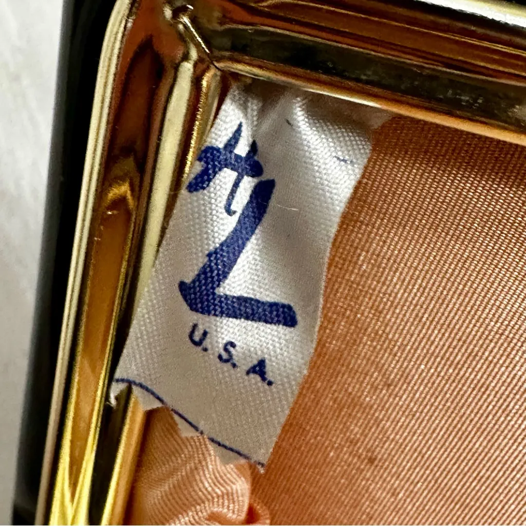 1960s Patent Leather Slim Black Clutch With Bow Detail Kiss - Image 6