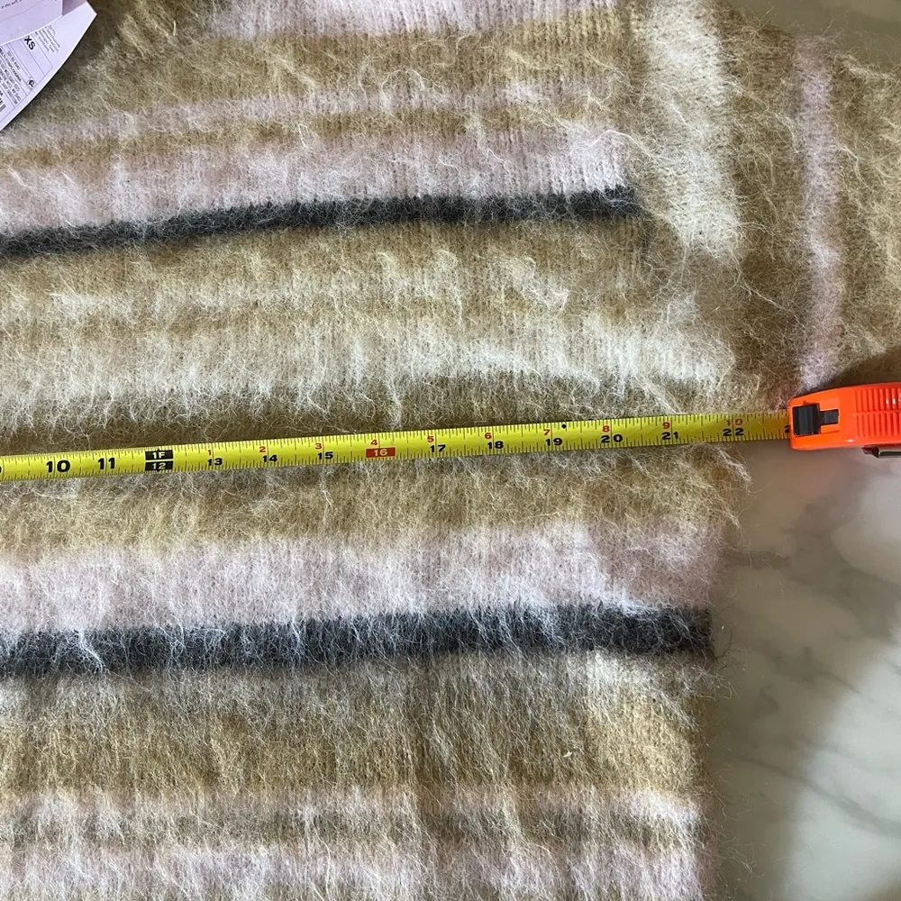 Wild Fable Striped Beige and Pink Women's Size XS Sweater Fuzzy Crew Neck NWT - Image 7