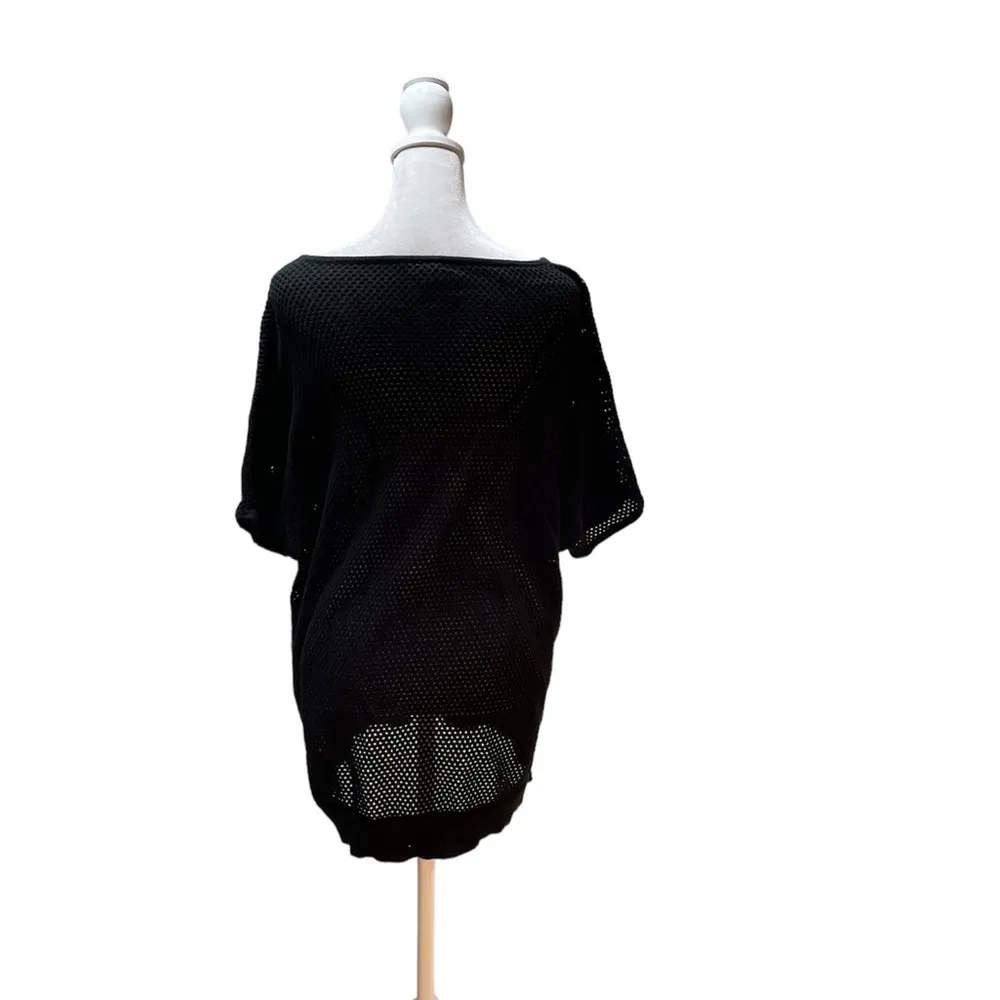 Vintage  Black Short Sleeve Loosely Knit Back & Cutout Metal Circle Front - Image 4