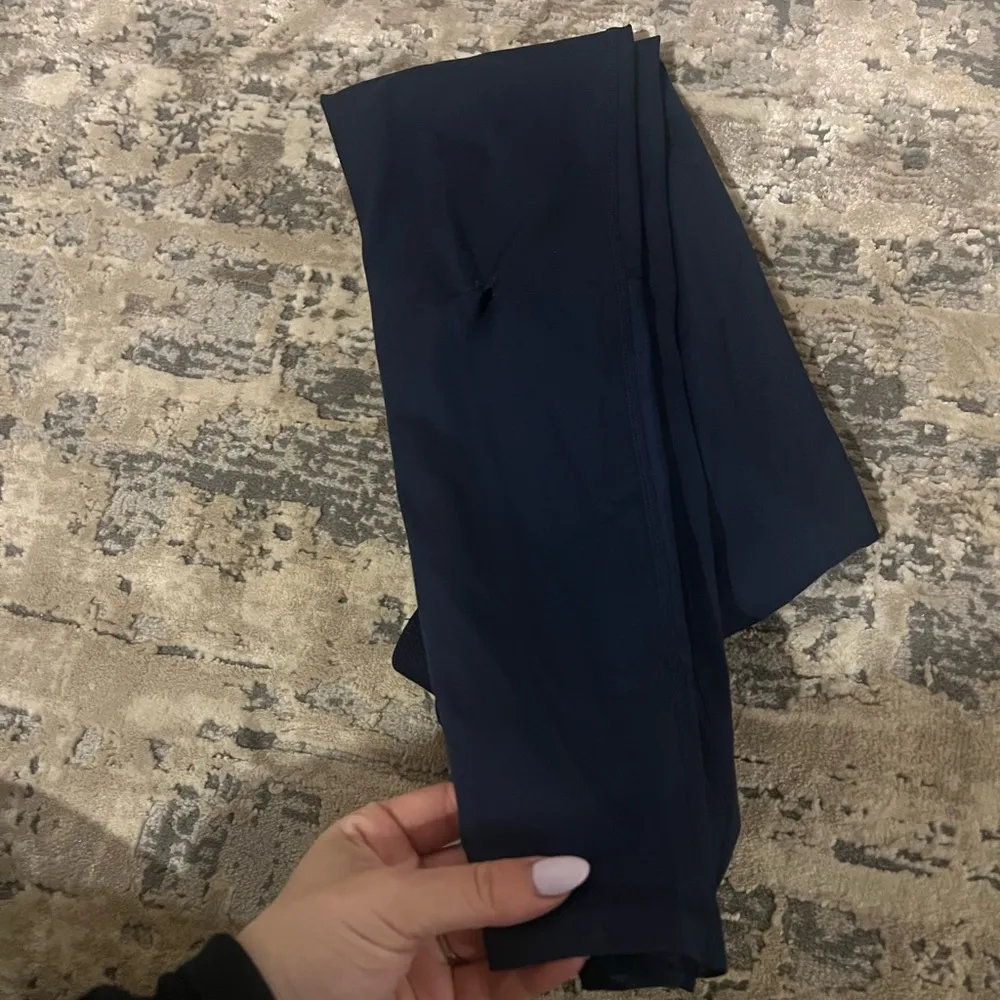FLAWED Nike Navy Blue Pro 365 Tight Leggings Size Small - Image 4