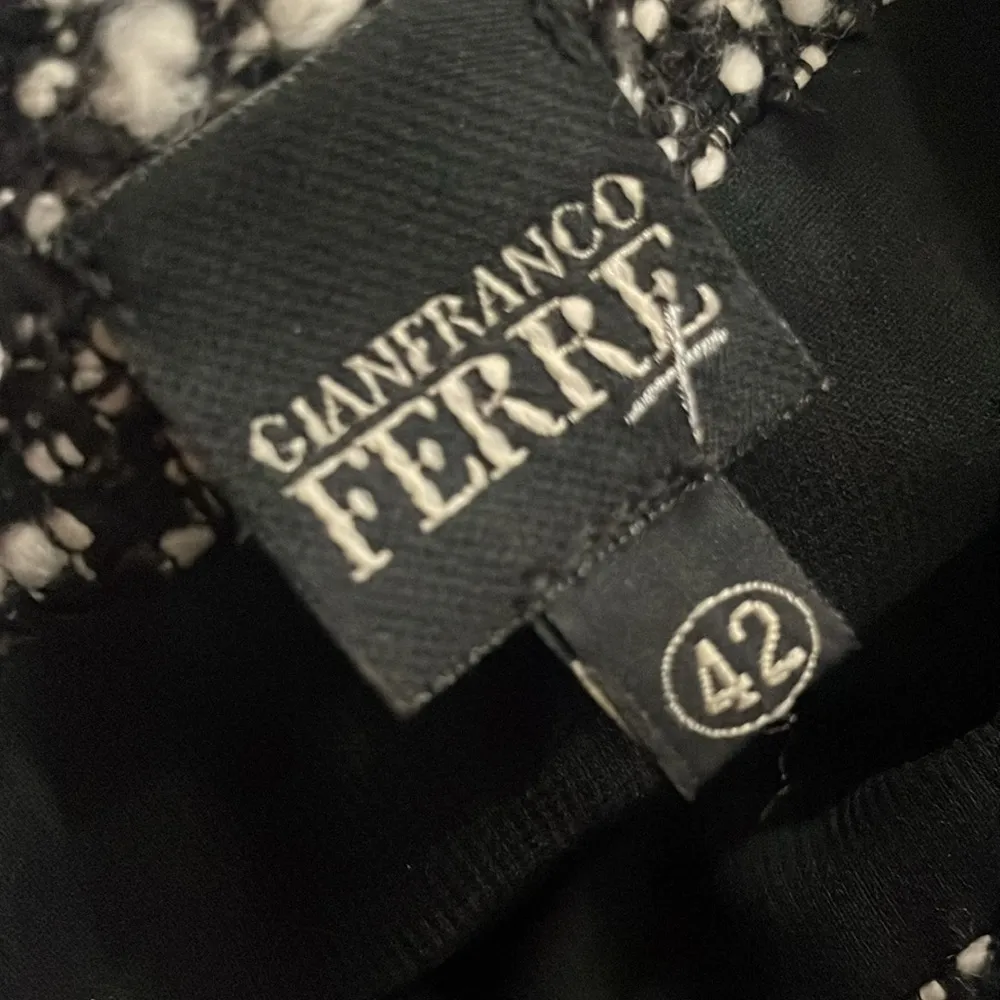 Gianfranco Ferre Black & White Textured Skirt Size 6 - Image 5