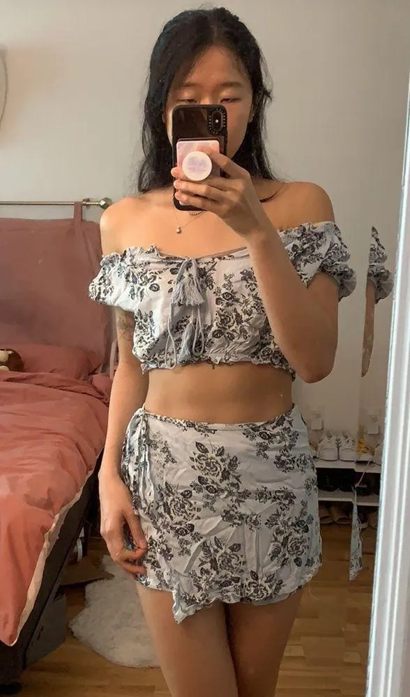 NWT LF blue floral wrap short and off the shoulder top set - Image 2