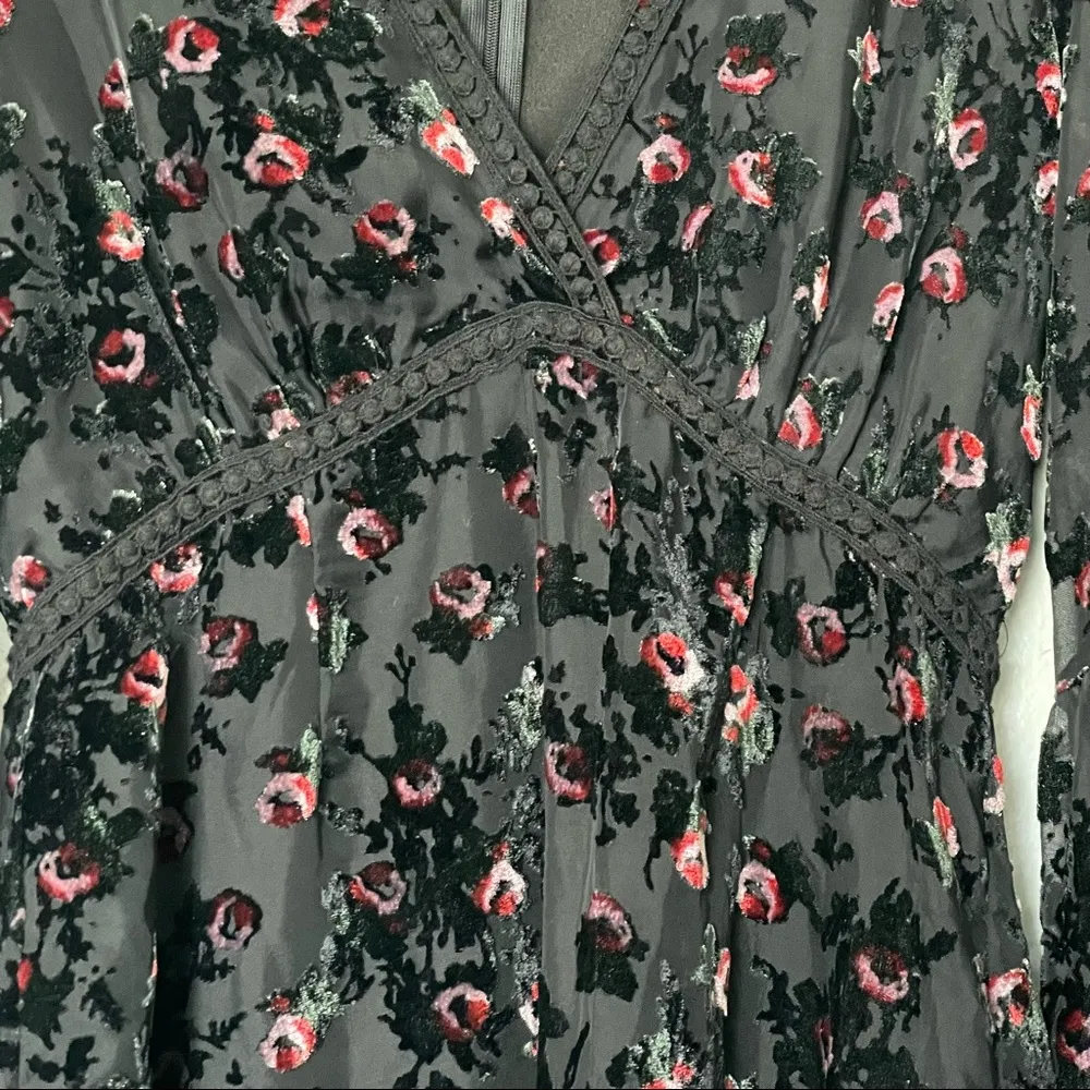 WAYF Brayden Long Sleeve Black with Red Roses Embroidered Velvet Dress Medium - Image 7