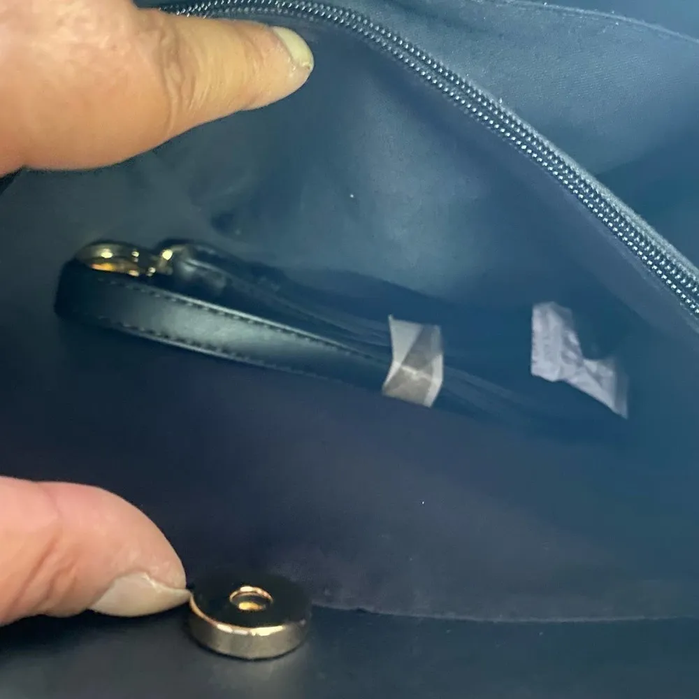 AOTA NEW Vegan Croc Embossed Elena Minimalist Quiet Luxury Preppy Bucket Crossb… Black - Image 6