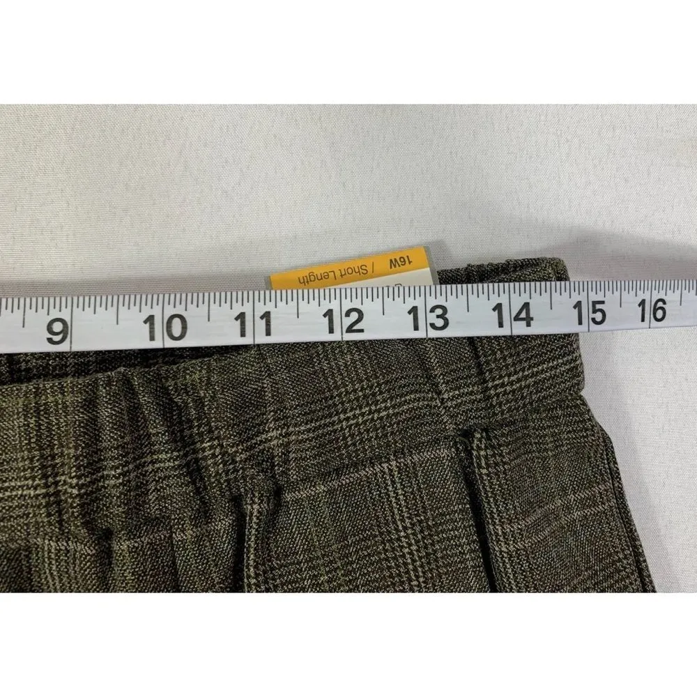 Sag Harbor Women's Stretch Short Length Pants - Image 5