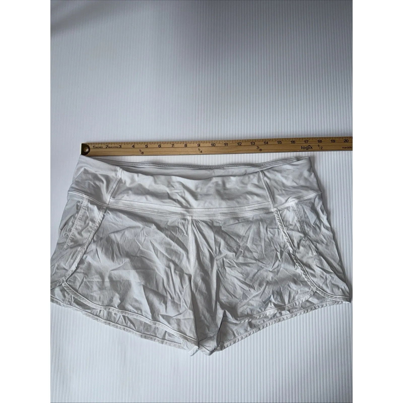 Lululemon White Shorts Sz 12‎ Lined Zip Back Pocket - Image 2