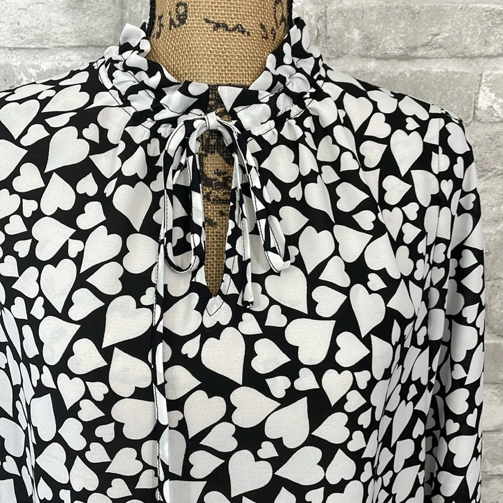 Pleione Black And White Heart Blouse - Image 2