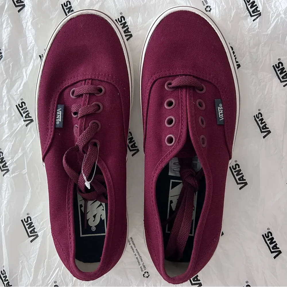 NEW VANS AUTHENTIC PORT ROYALE/BLACK CANVAS BURGUNDY COLOR SNEAKER UNISEX - Image 4